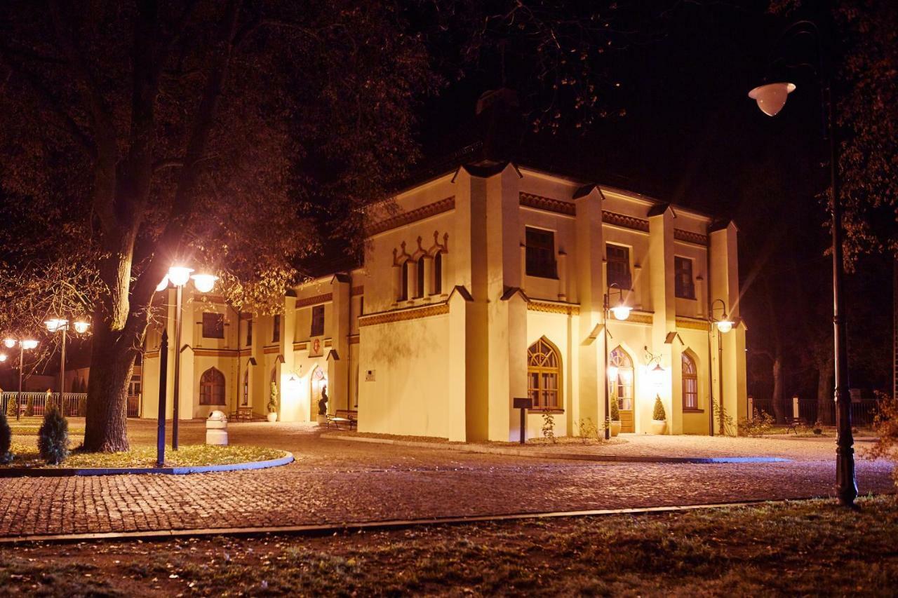 Centrum Obslugi Turysty Kordegarda Raczki  Esterno foto